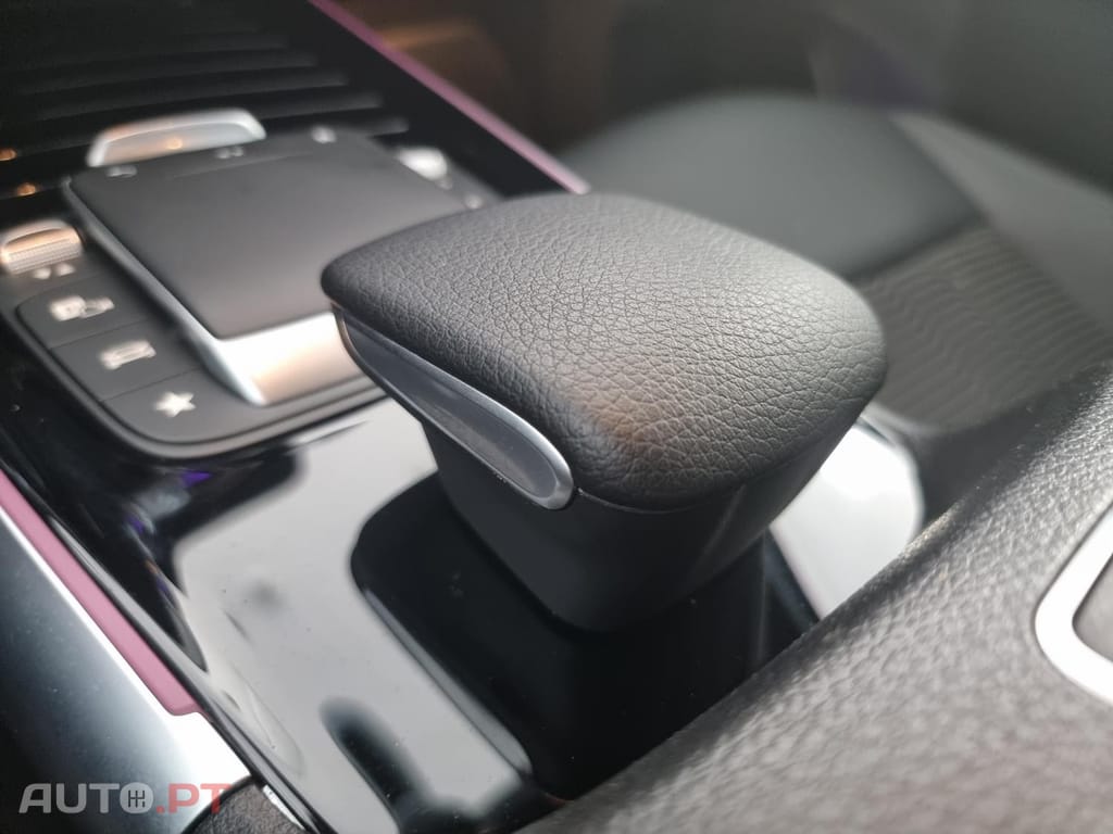 Mercedes-Benz EQB 250 Progressive — fotografia 43