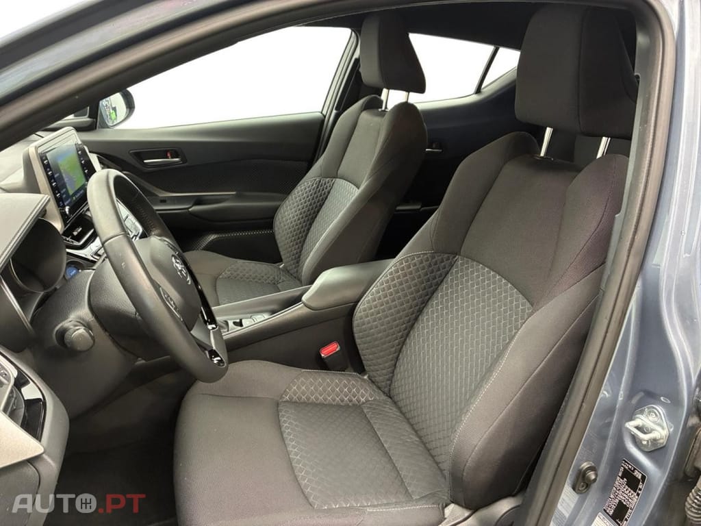 Toyota C-HR 1.8 Hybrid Dynamic Business