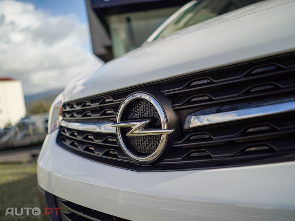 Opel Vivaro 1.5 CDTi L3H1 Essentia