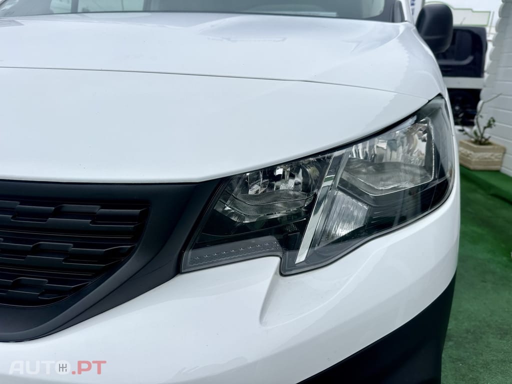 Peugeot Partner 1.5 BlueHDi Premium Standard Plus