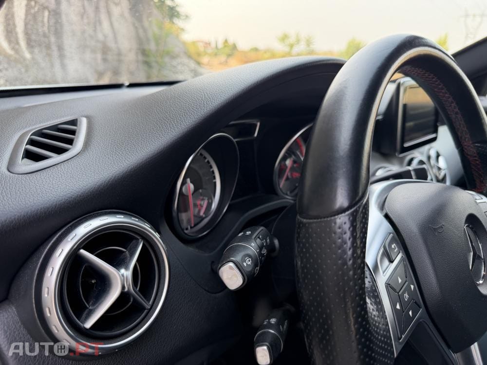 Mercedes-Benz GLA 180 d AMG Line