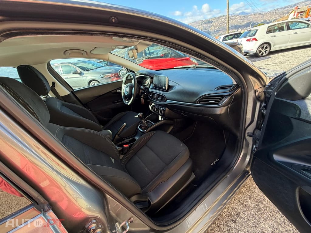Fiat Tipo 1.3 M-Jet Mirror