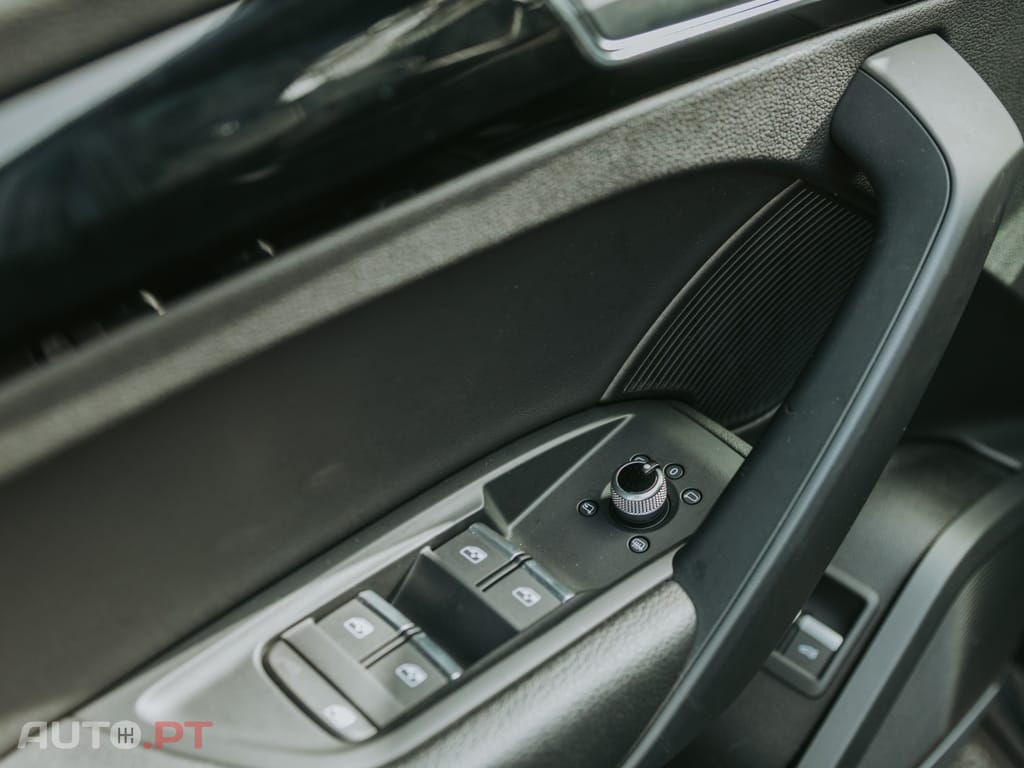 Audi Q5 50 TFSI e quattro S tronic sport