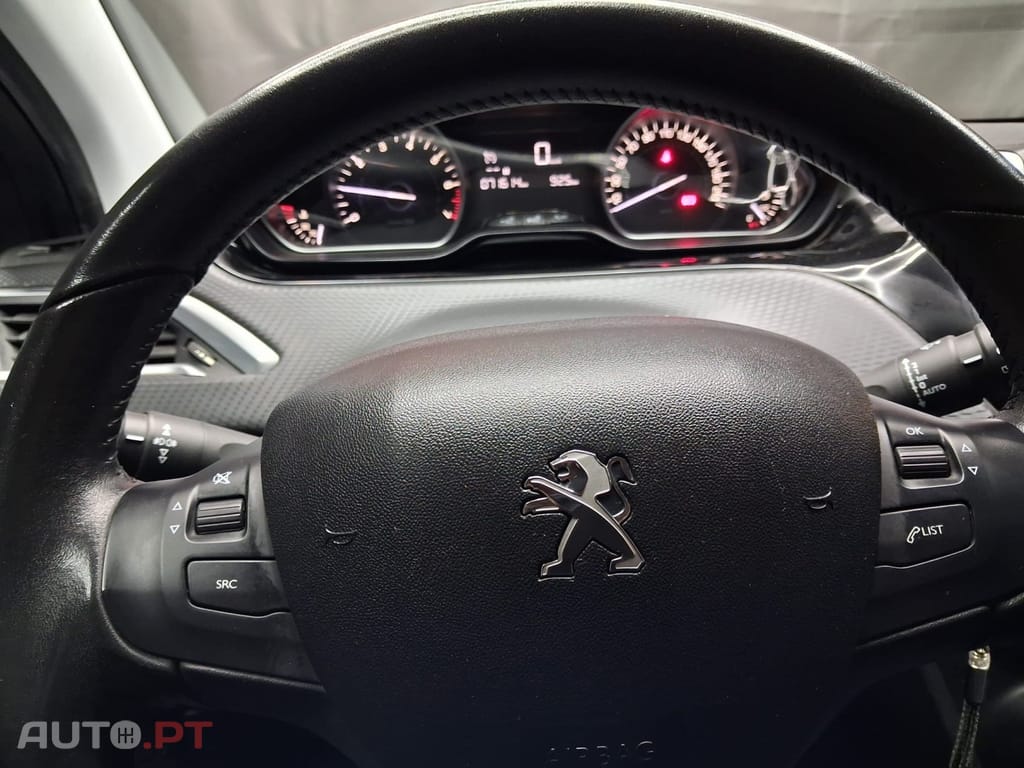 Peugeot 2008 1.2 PureTech Style