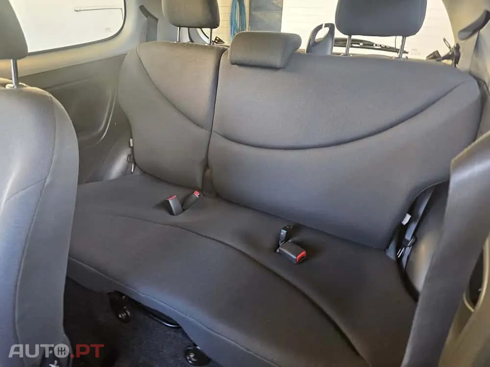 Toyota Yaris 1.4 D-4D Sol AC