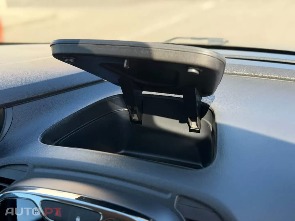 Renault Captur TCe 120 EDC Dynamique — fotografia 16
