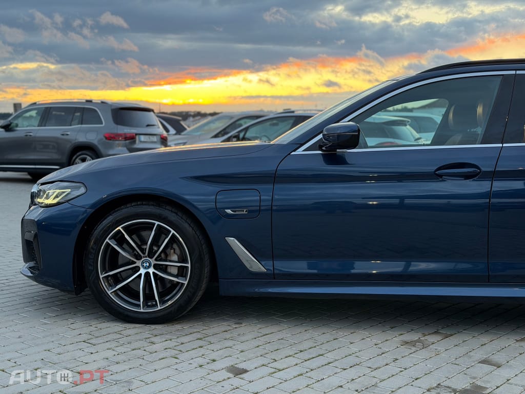 BMW 530 e Pack Desportivo M