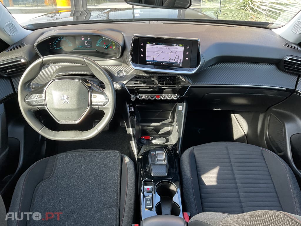 Peugeot E-2008 50 kWh Active