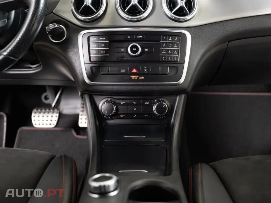 Mercedes-Benz GLA 200 AMG Line