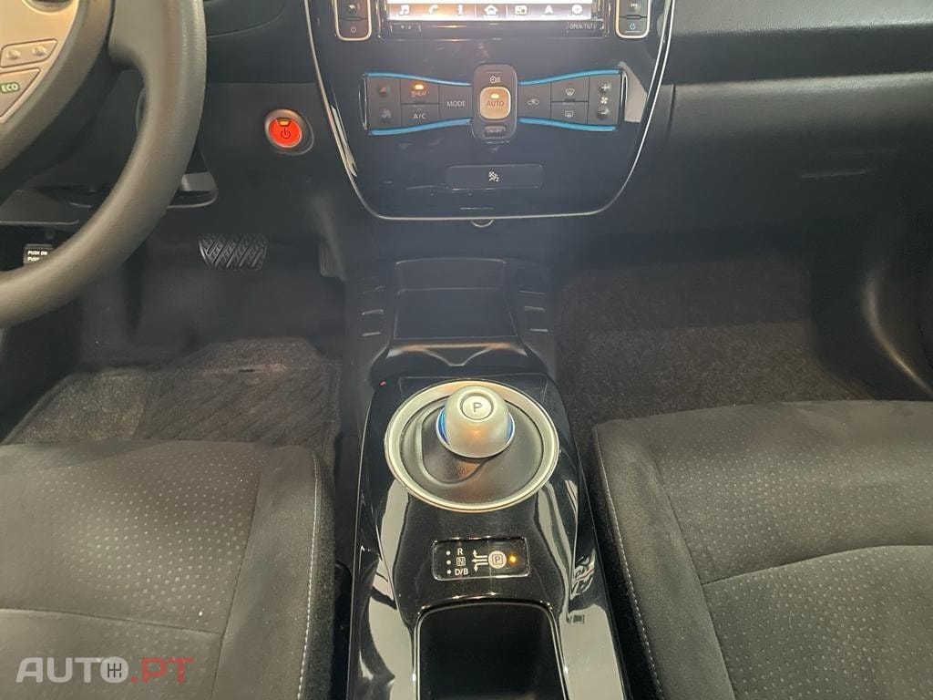 Nissan Leaf Acenta Limited Edition Flex