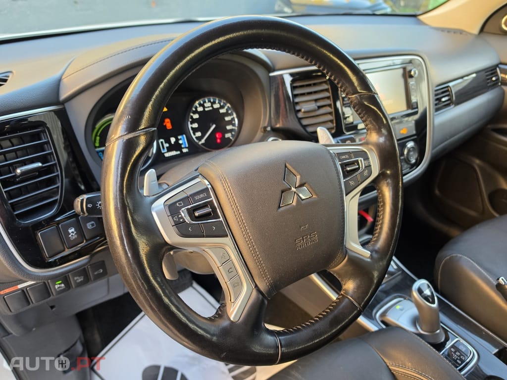 Mitsubishi Outlander 2.0 Intense Navi