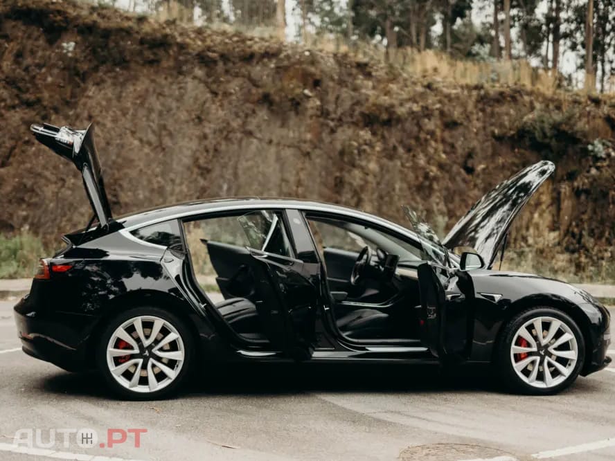 Tesla Model 3 Long Range AWD Dual Motor