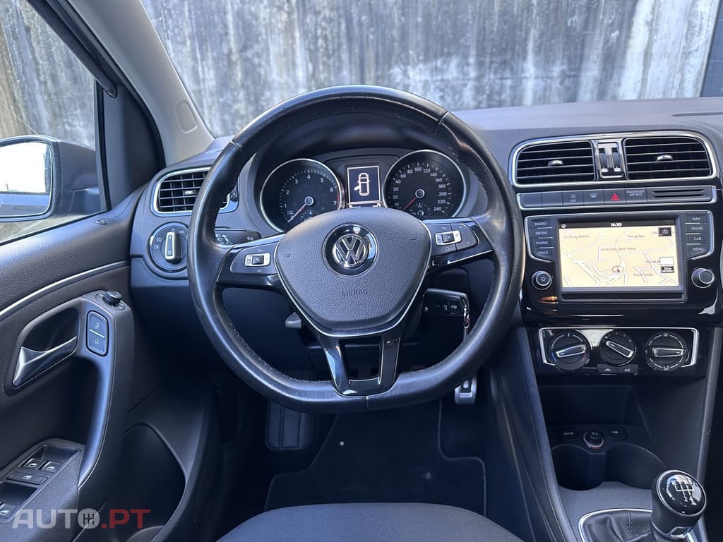 Volkswagen Polo 1.2 TSi Confortline Nav