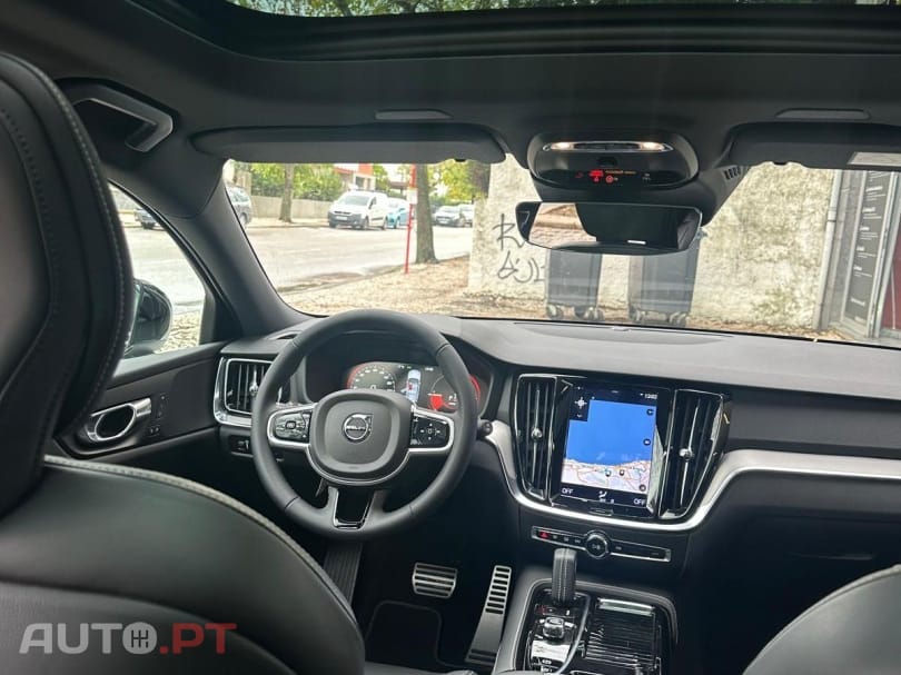 Volvo V60 2.0 T8 AWD TE R-Design