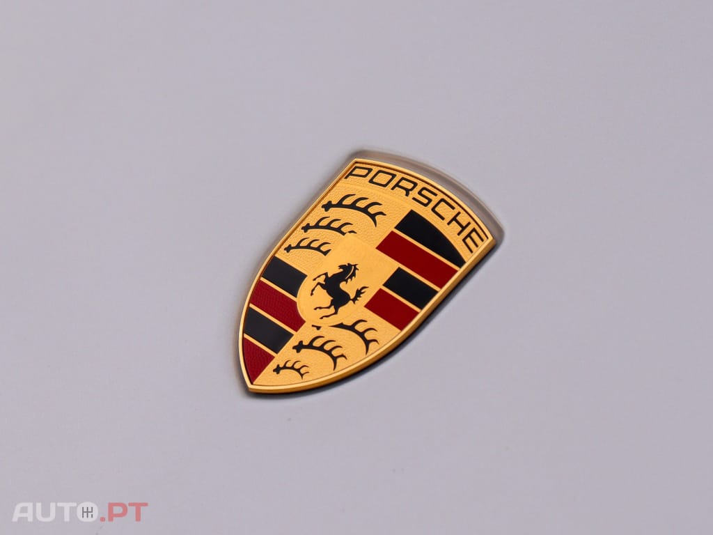 Porsche Taycan 4