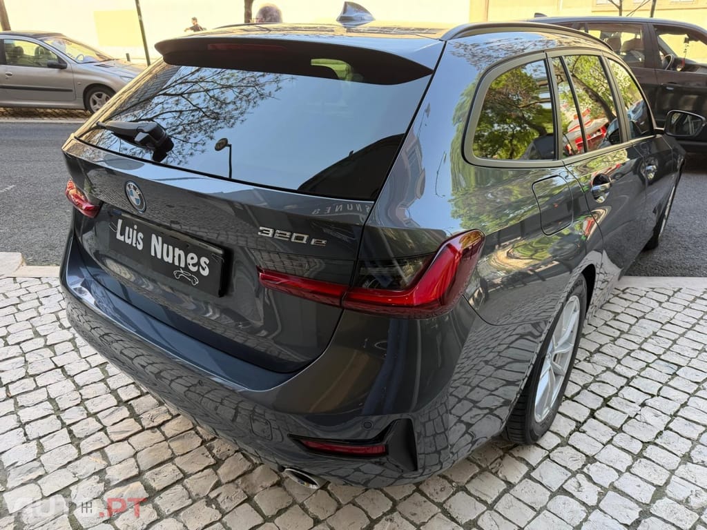 BMW 320 e Line Luxury Auto