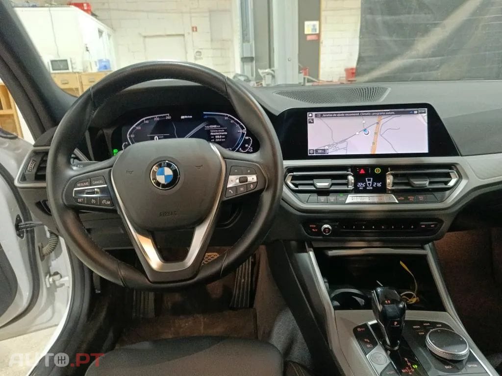 BMW 320 e Touring Corporate Edition Auto