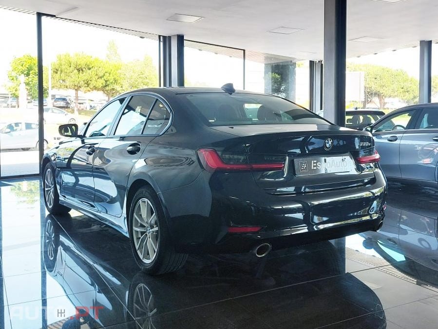 BMW 330 e Auto