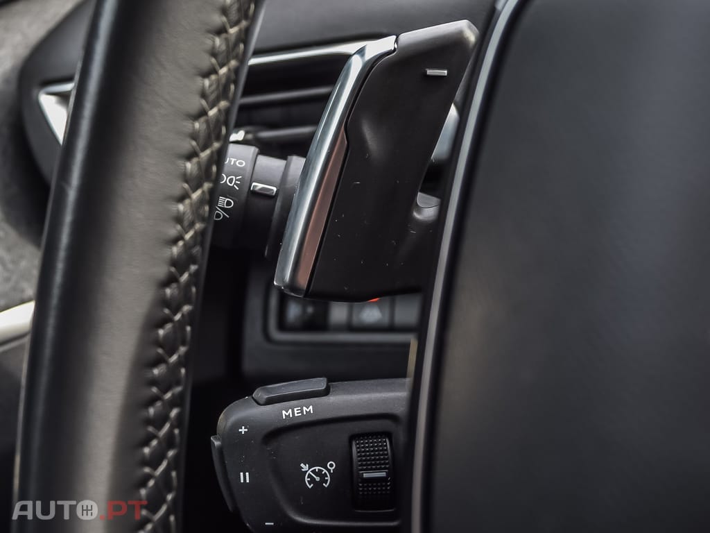 Peugeot 3008 1.6 Hybrid4 Allure Pack e-EAT8