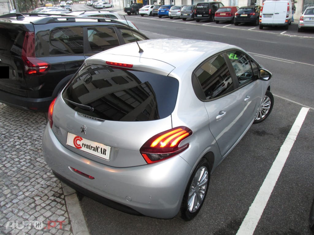 Peugeot 208 1.6 BlueHDi Style