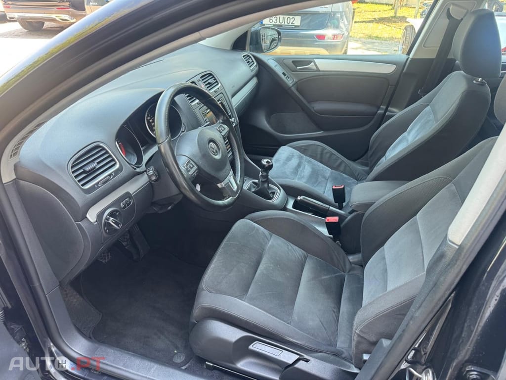 Volkswagen Golf 1.6 TDI SPORT
