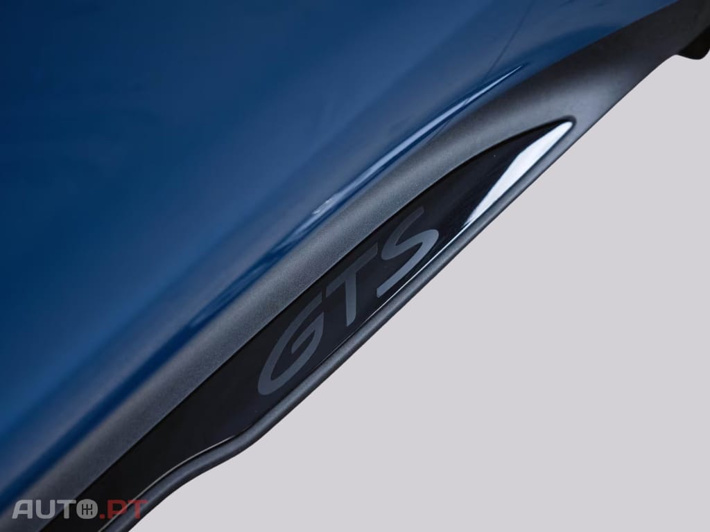 Porsche Taycan GTS I.V.A DEDUTIVEL 