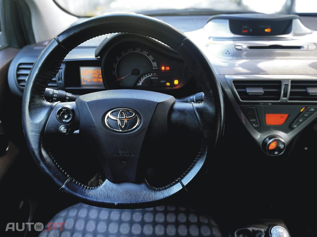 Toyota iQ IQ