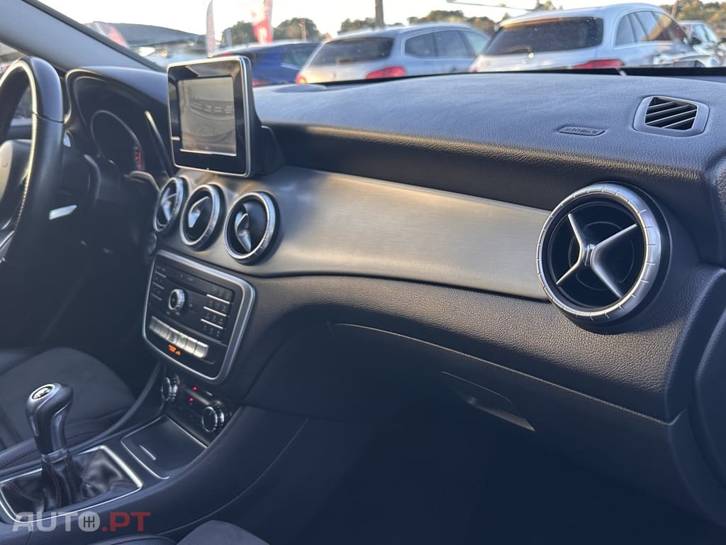 Mercedes-Benz CLA 200 d Shooting Brake AMG Line