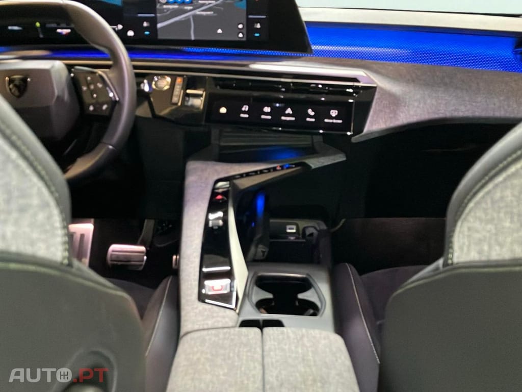 Peugeot 3008 1.2 Hybrid Allure e-DCS6