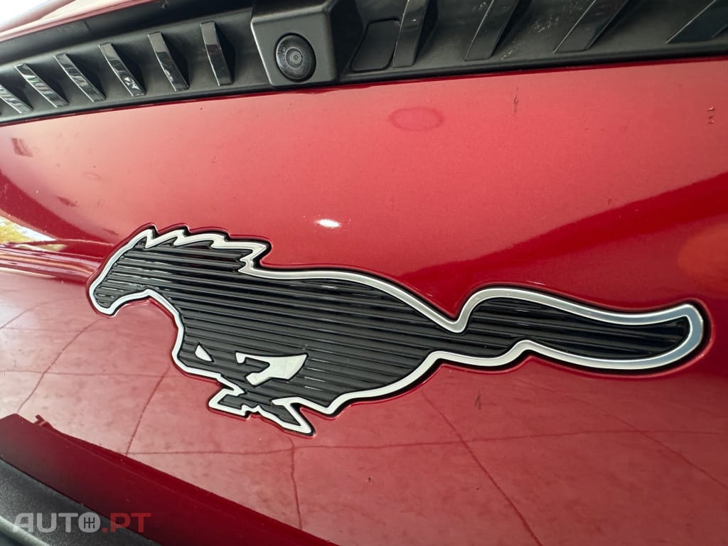 Ford Mustang RWD