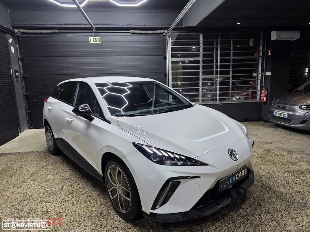MG MG4 64 kWh Luxury