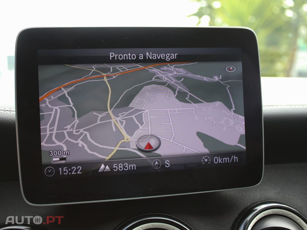 Mercedes-Benz CLA 180 AMG Line