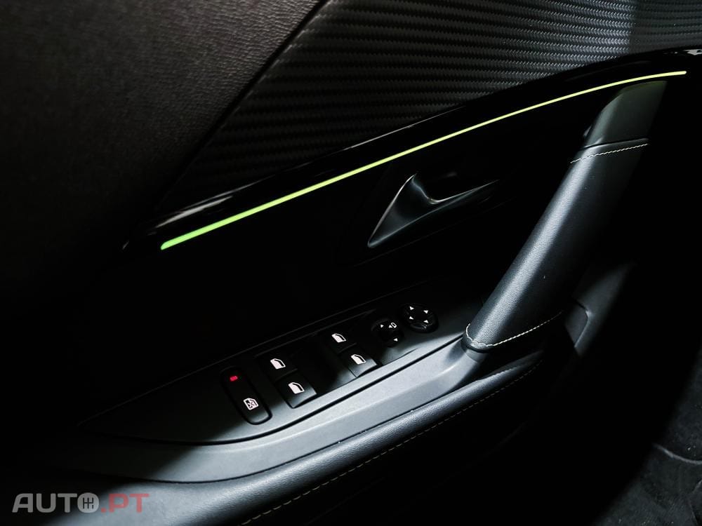 Peugeot E-208 50 kWh GT Pack