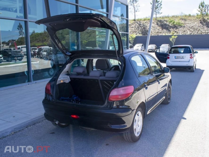 Peugeot 206 1.1