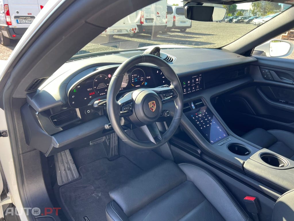 Porsche Taycan 4S