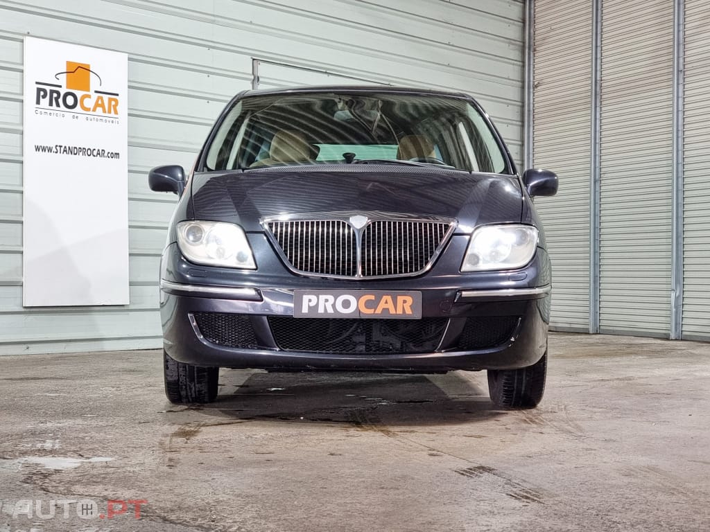 Lancia Phedra 2.2 JTD