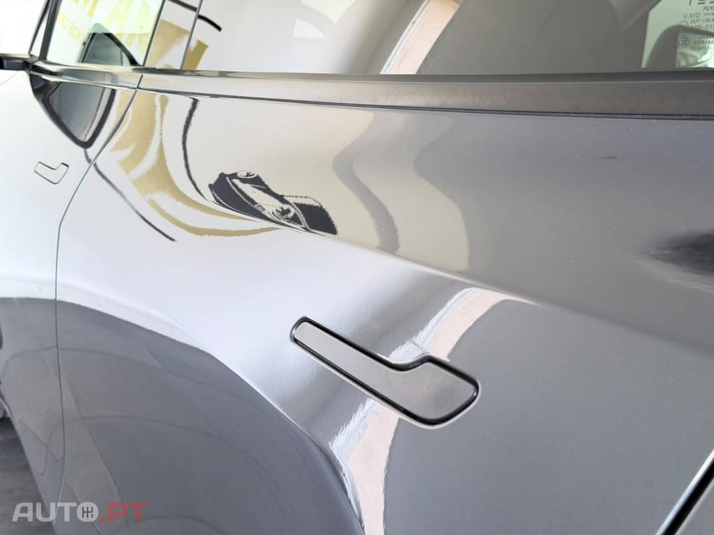 Tesla Model Y Tração Traseira