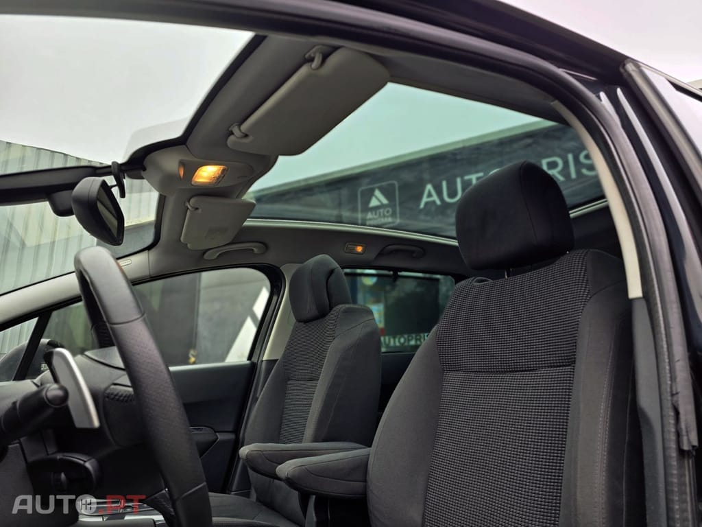Peugeot 5008 1.6 E-HDi 7L Allure J17 CMP6