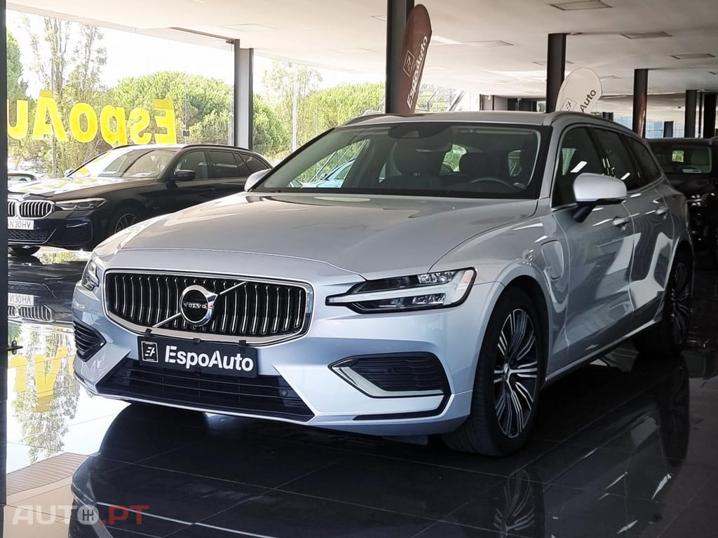 Volvo V60 2.0 T6 AWD TE Inscription Expression — fotografia 2
