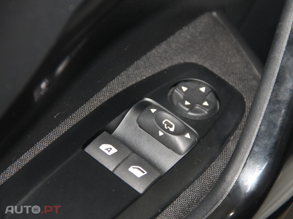 Peugeot 208 1.5 BlueHDi Active