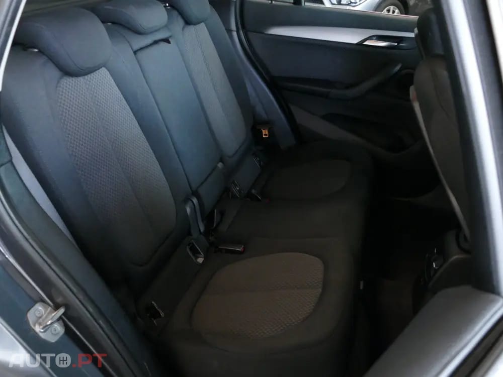 BMW X1 16 d sDrive — fotografia 30