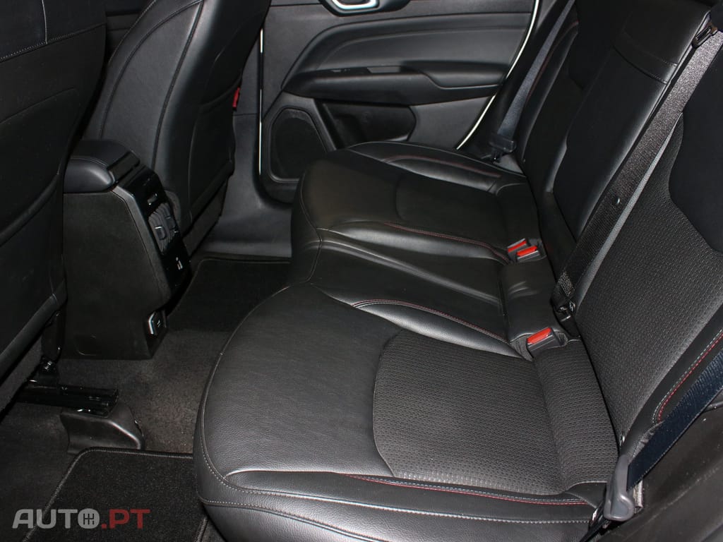 Jeep Compass 1.3 TG 4Xe Trailhawk