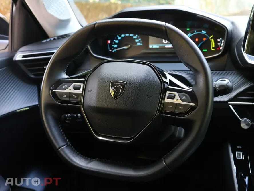 Peugeot E-208 50 kWh Style