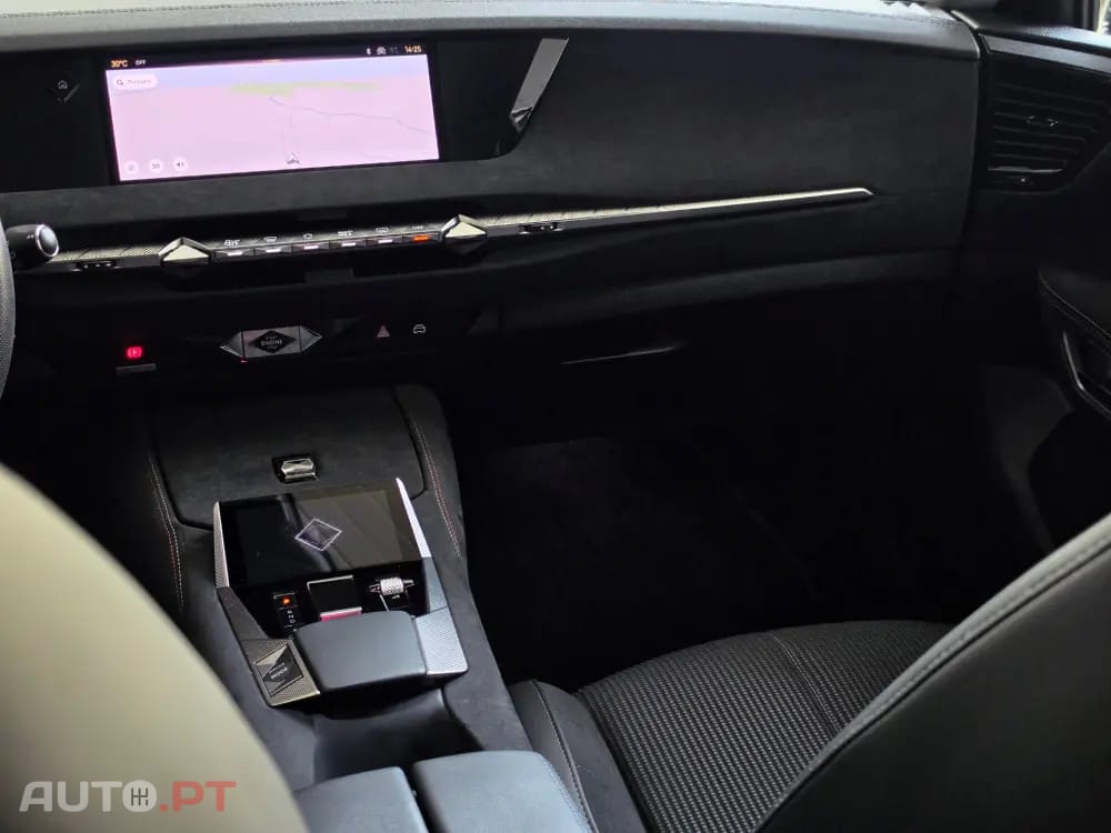 DS 4 E-TENSE 225 PERFORMANCE LINE+ — fotografia 35