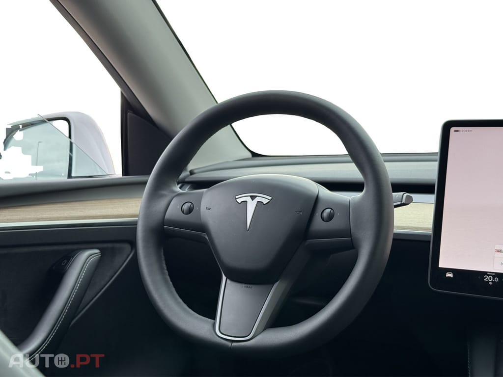 Tesla Model Y RWD