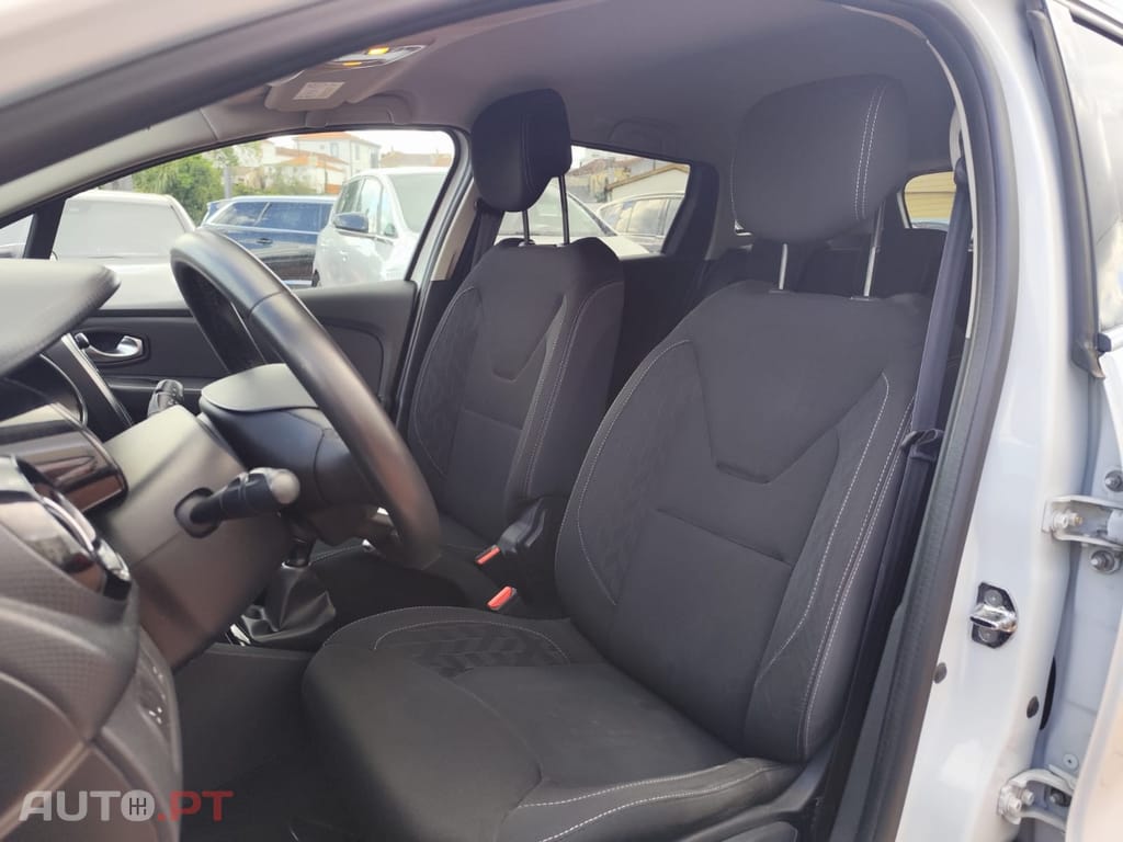 Renault Clio Sport Tourer 0.9 TCe Limited