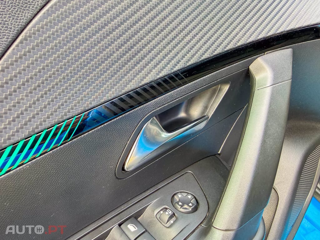 Peugeot 2008 1.2 PureTech Allure Pack