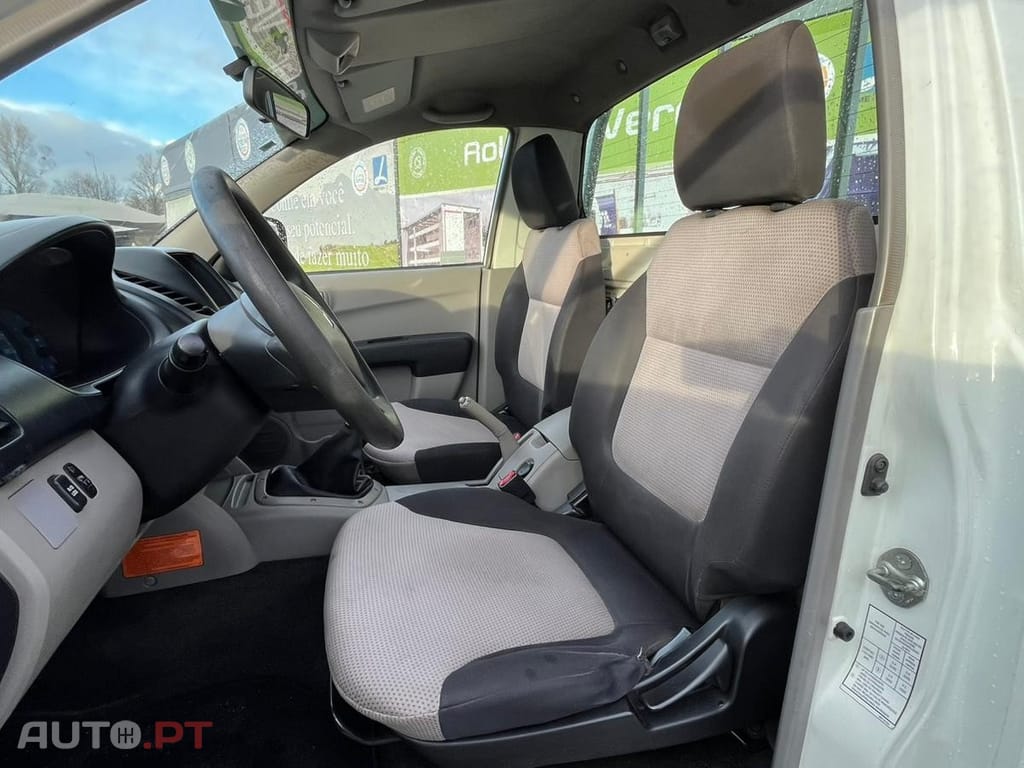 Mitsubishi L200 4X4  CAIXA COM 2250 mm