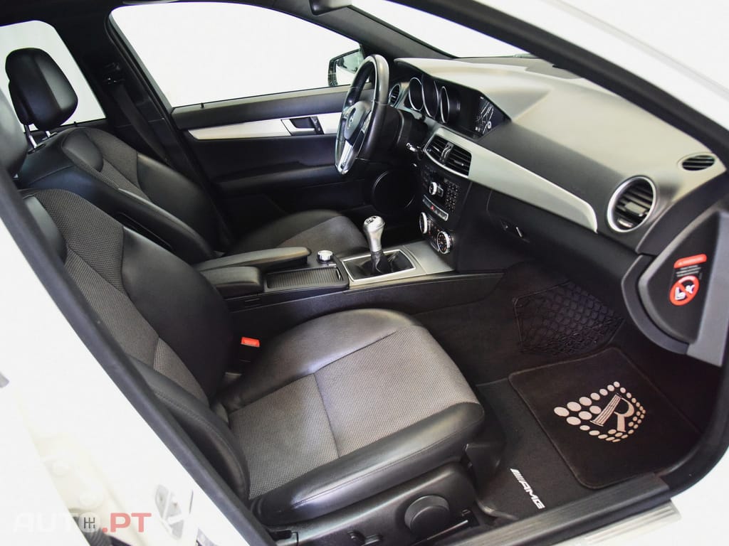 Mercedes-Benz C 250 CDI AMG SPORTS PACKAGE