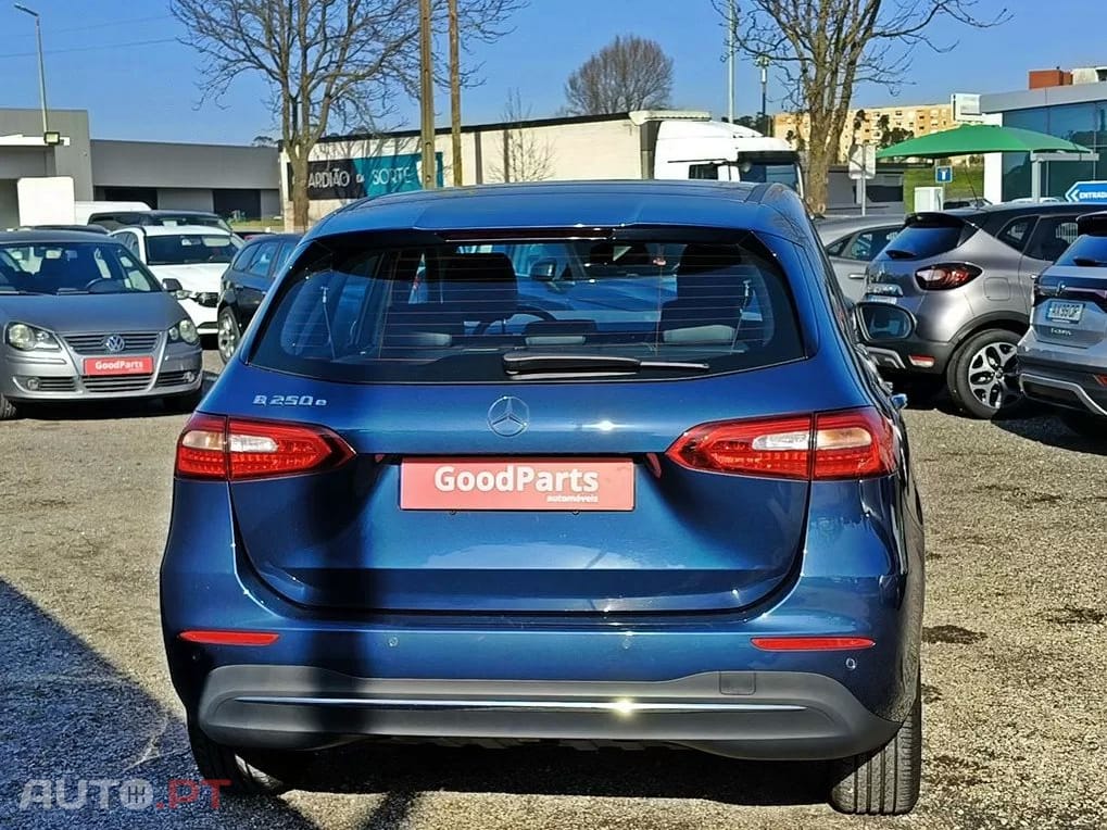 Mercedes-Benz B 250 e 8G-DCT Style